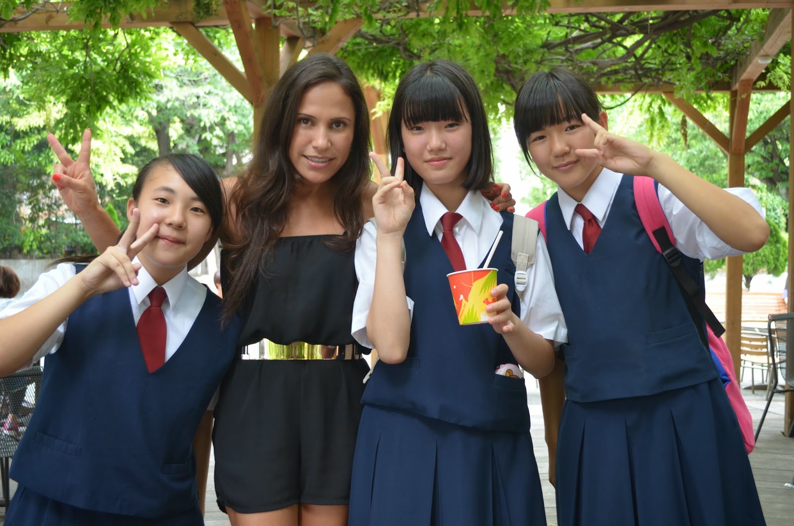 “Vivir sin perder la curiosidad de cuando éramos niños”. “Living an adult life with a child’s curiosity”.